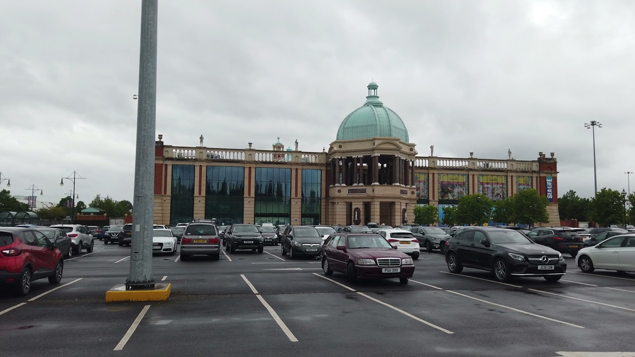 The Trafford Centre walk to Eccles in the Rain Part 1/3