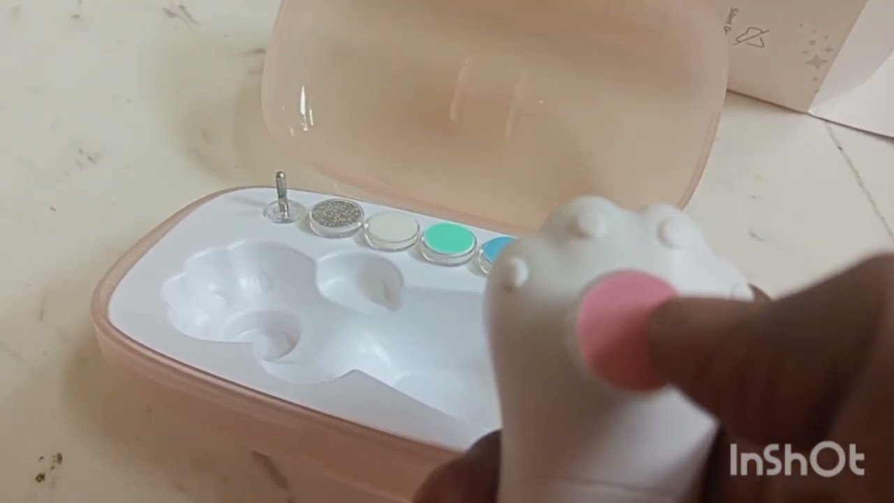 பிறந்த குழந்தைக்கு. நகம் வெட்டுவது எப்படி 