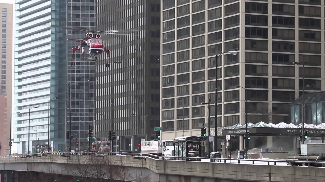 Erickson Aircrane Lift at Hyatt Regency in Chicago