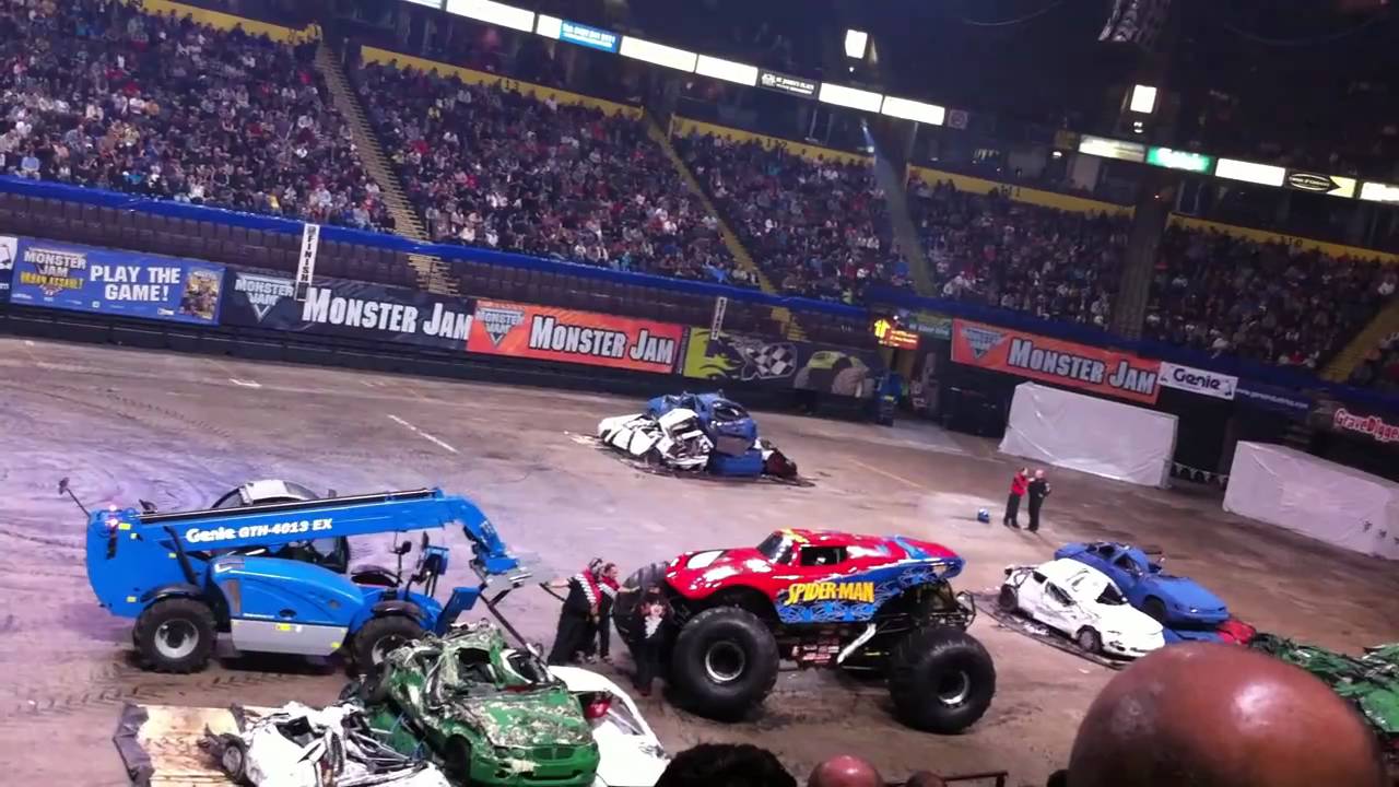Monster Jam Spiderman Crash 2010