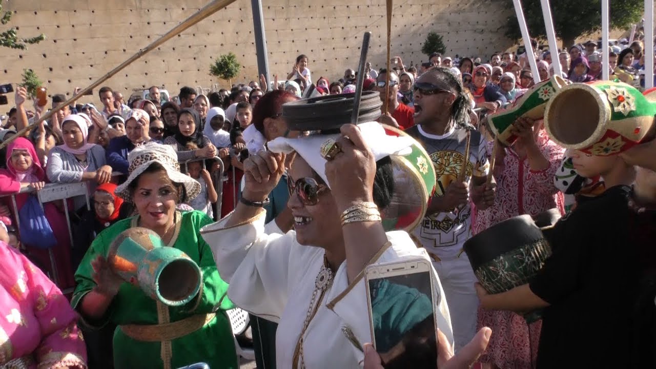 تصريحات أنثوية فاسية لمعلمات الفلكلور الشعبي بمناسبة موسم مولاي إدريس بفاس