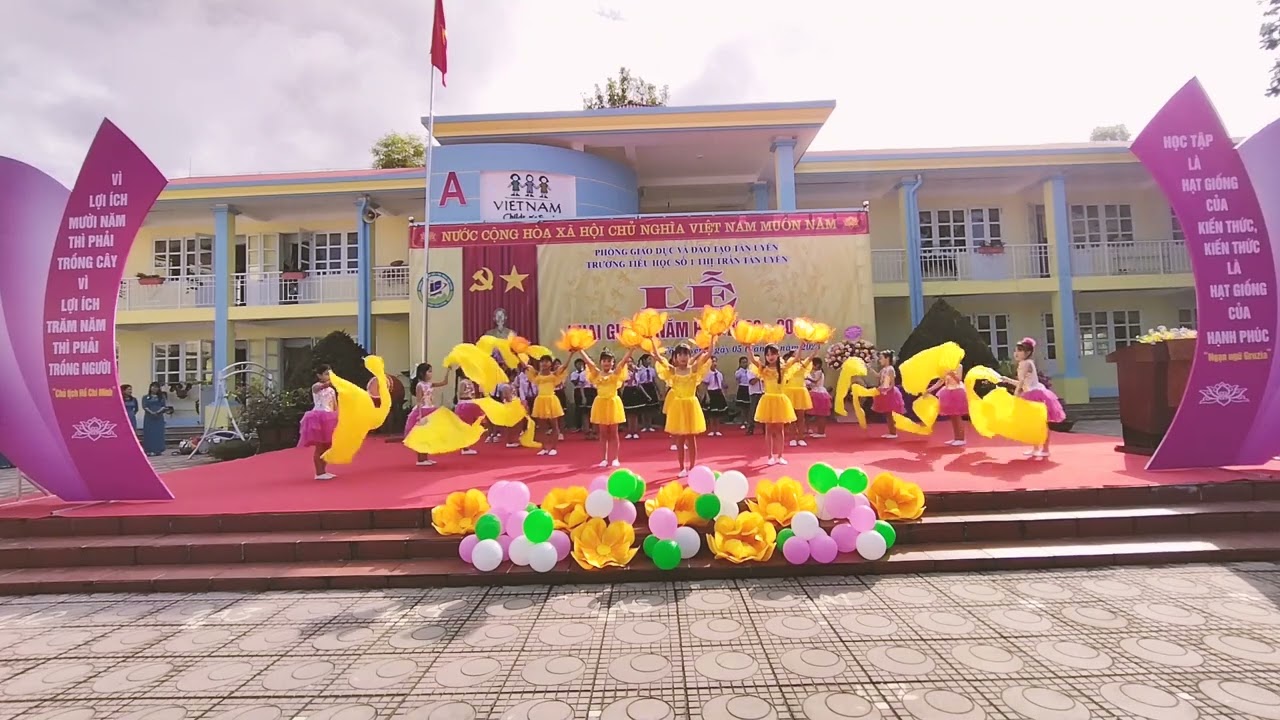 MÙA THU NGÀY KHAI TRƯỜNG | HÁT MÚA