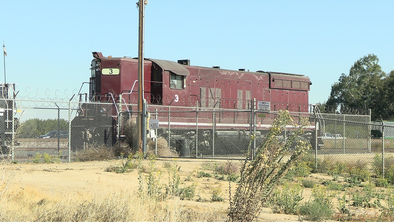 Still Going at 70! Sierra Grain Terminal SD9 #3 switching at Hughson, CA