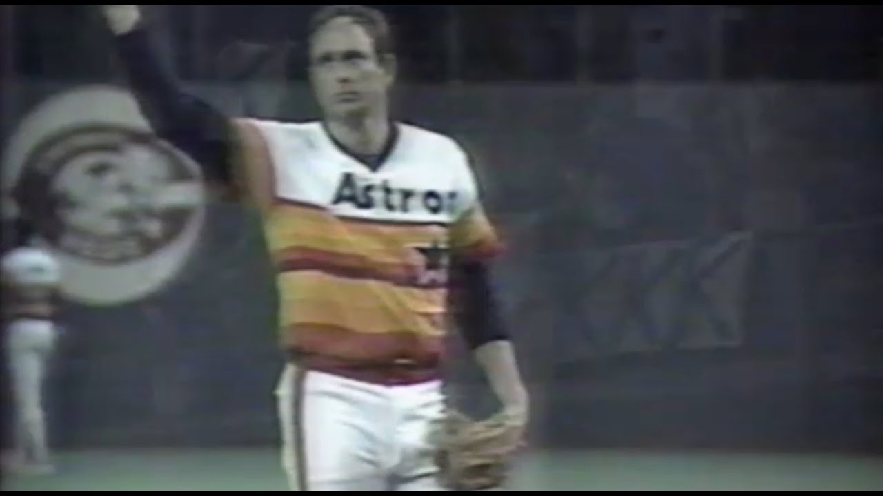 Nolan Ryan's 4,000th Strike Out - The Complete Half Inning - Houston Broadcast - July 11, 1985