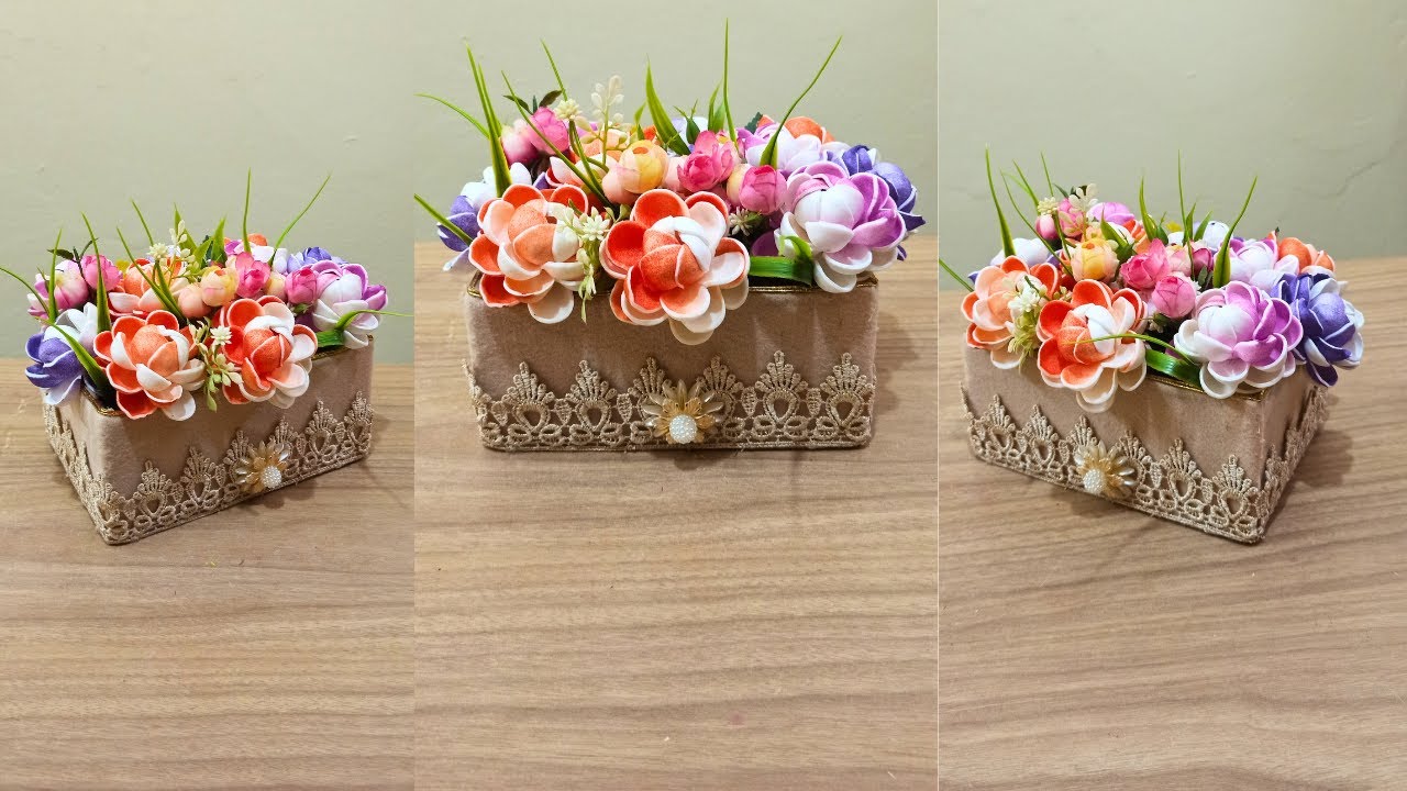 Jardineira  peso de porta com  flores de E.V.A   fácil  prática  reciclando caixa  de papelão