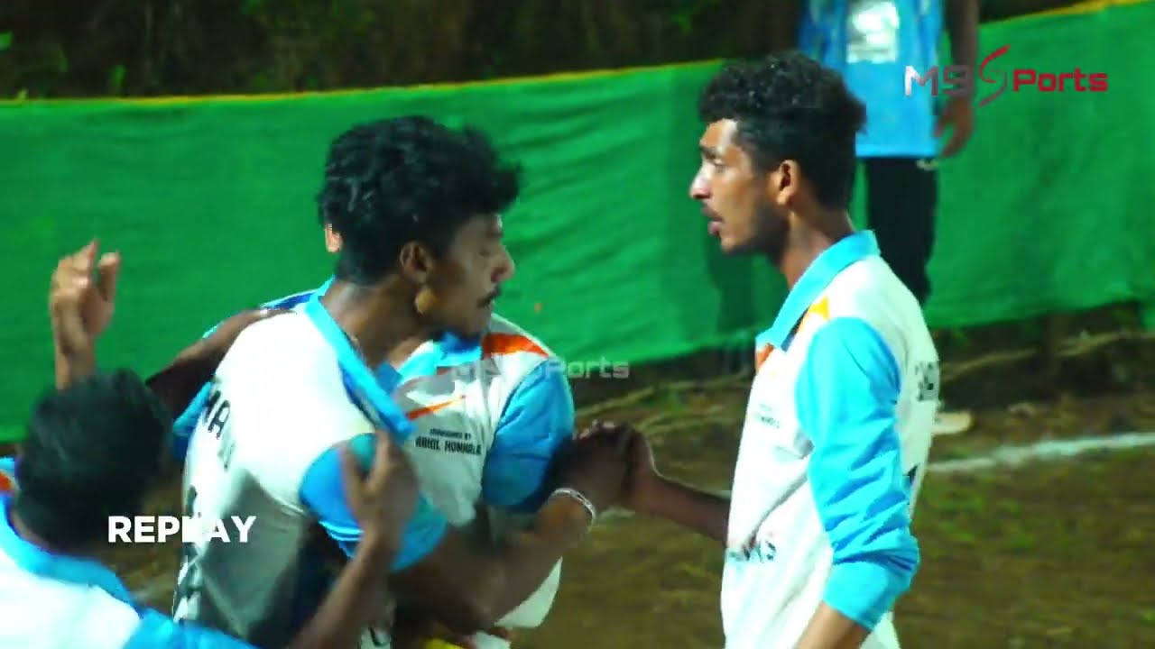 Awesome diving catch by Chandan