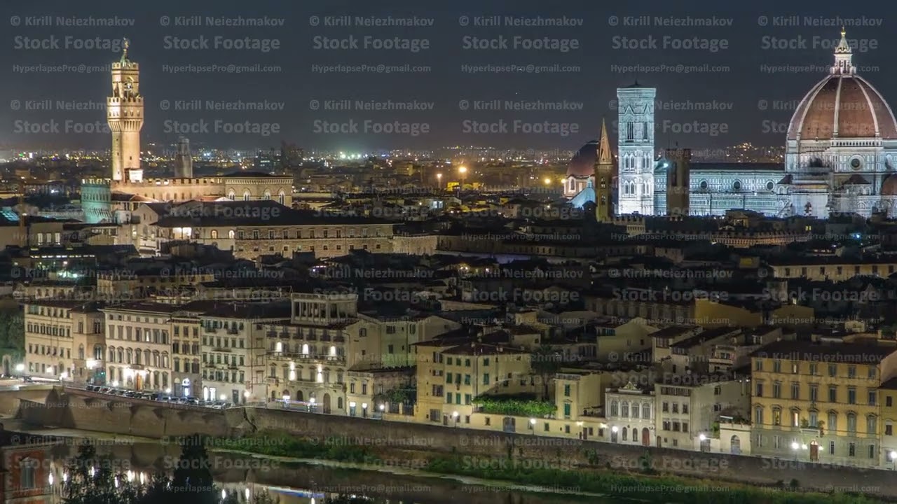 Arnolfo tower of Palazzo Vecchio timelapse and Basilica di Santa Maria del Fiore at night in