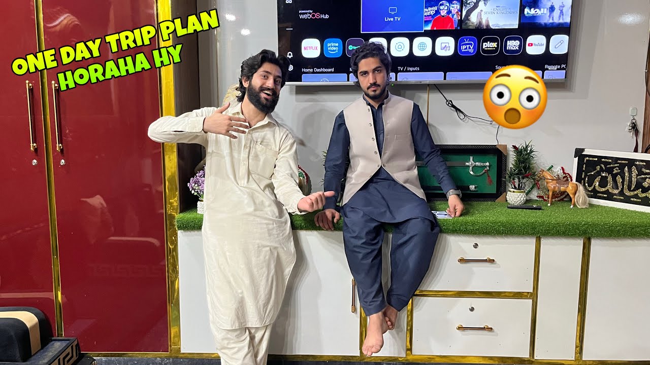 One day trip plan horha hy ❤️ friends ne waistcorts buy kari 😍