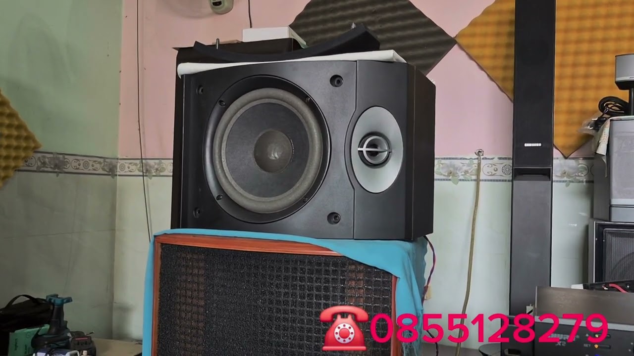 Loa Bose 301 và loa JBL control 28 các Bác nghe chất âm xe nào hơn ạ 
