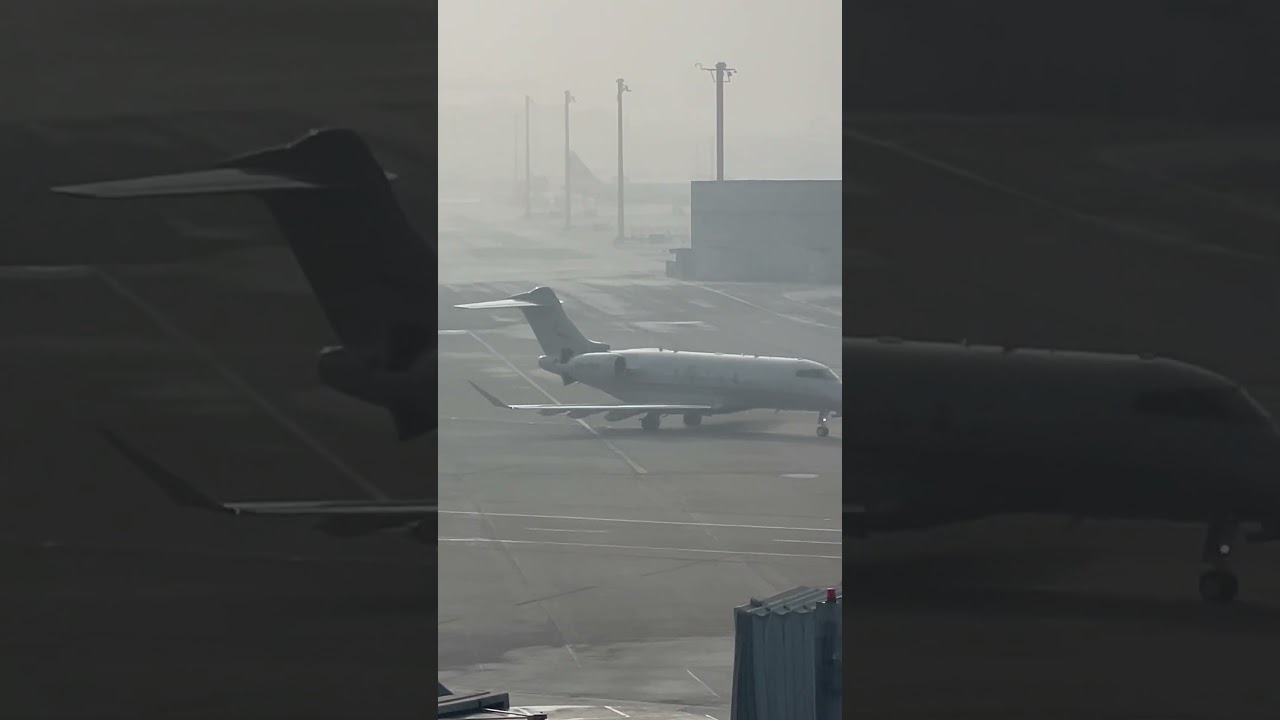 Private Jet Taxing With Target Reverse Thrust #privatejet #planespotter