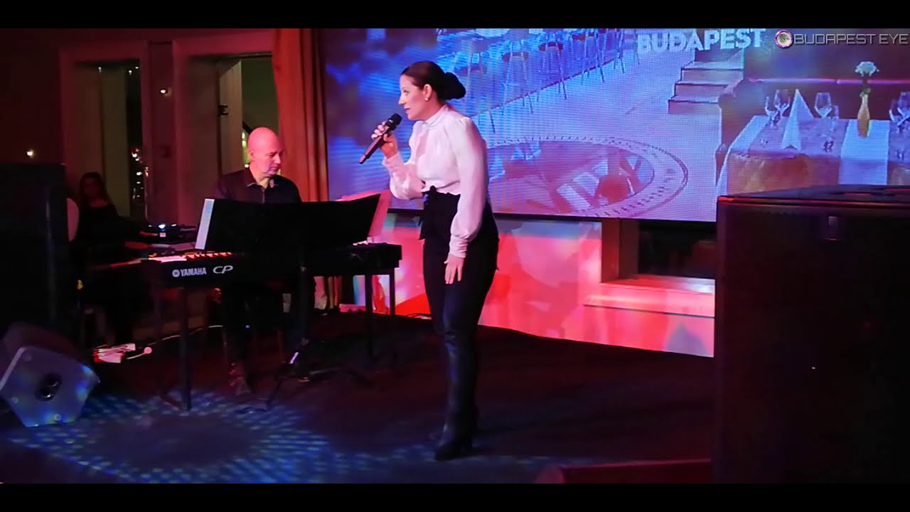 Szinetár Dóra - Napkeletről napnyugat felé (Cigánykerék)