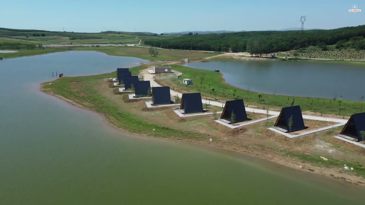 Stunning view from Marina lake in Belsh