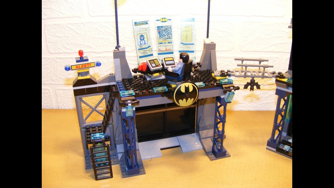 LEGO: Batman: Batcave '6860' (DC Super Heroes) 2012