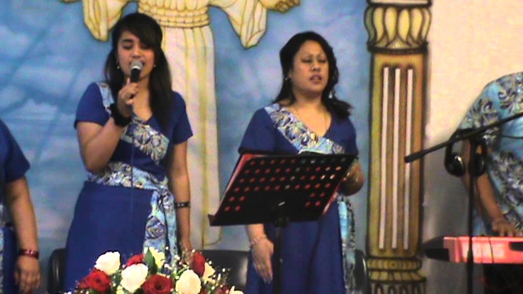 LIFE HEALING CHURCH Mangere Worship Team singing 