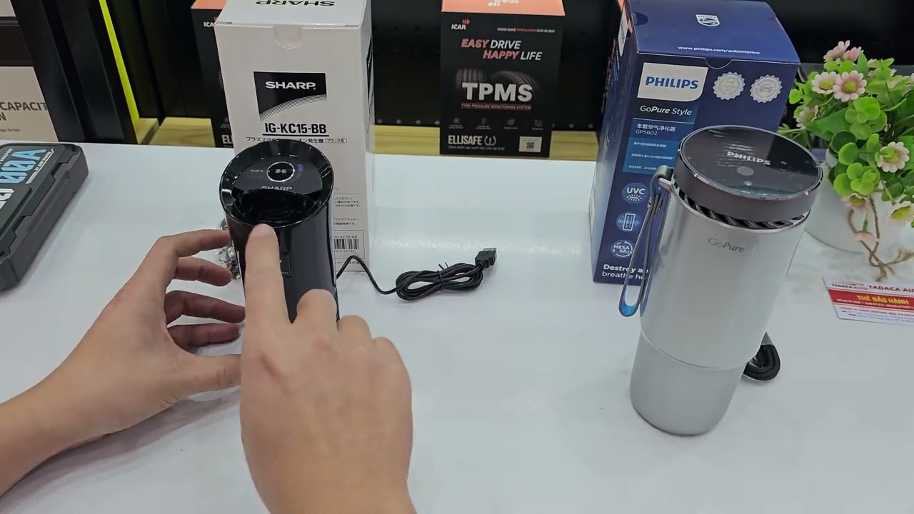 So Sánh Máy Lọc Không Khí Ô Tô Sharp IG - KC15 Và Philips GP5602 - Tadaca Auto