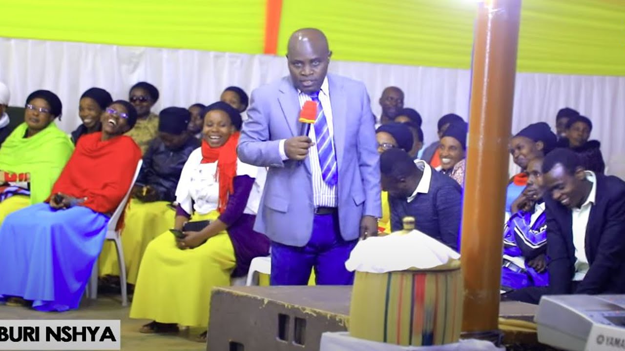Umuhanuzi EDOUARD🥰 Iyo Uri MU BUTAYU Ntibagutumira Mu Bukwe🤭 Umurengwe wo gufeta Anniversaire ntuba