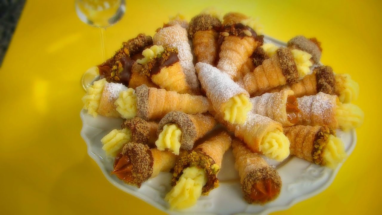 Dulces Secretos - Cachitos de hojaldre con chocolate y crema pastelera