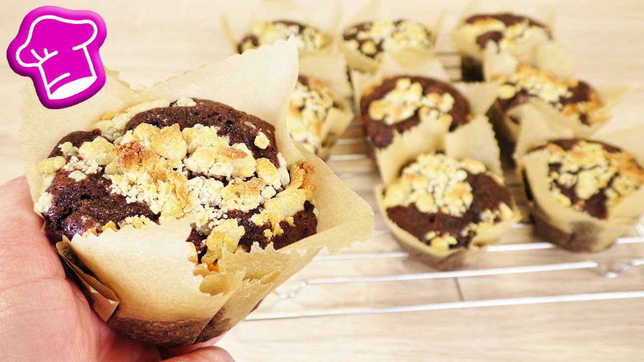 Schokoladen Muffins mit Streuseln backen | mit DIY Muffintulpen | Schoko, Haselnüsse & Marzipan