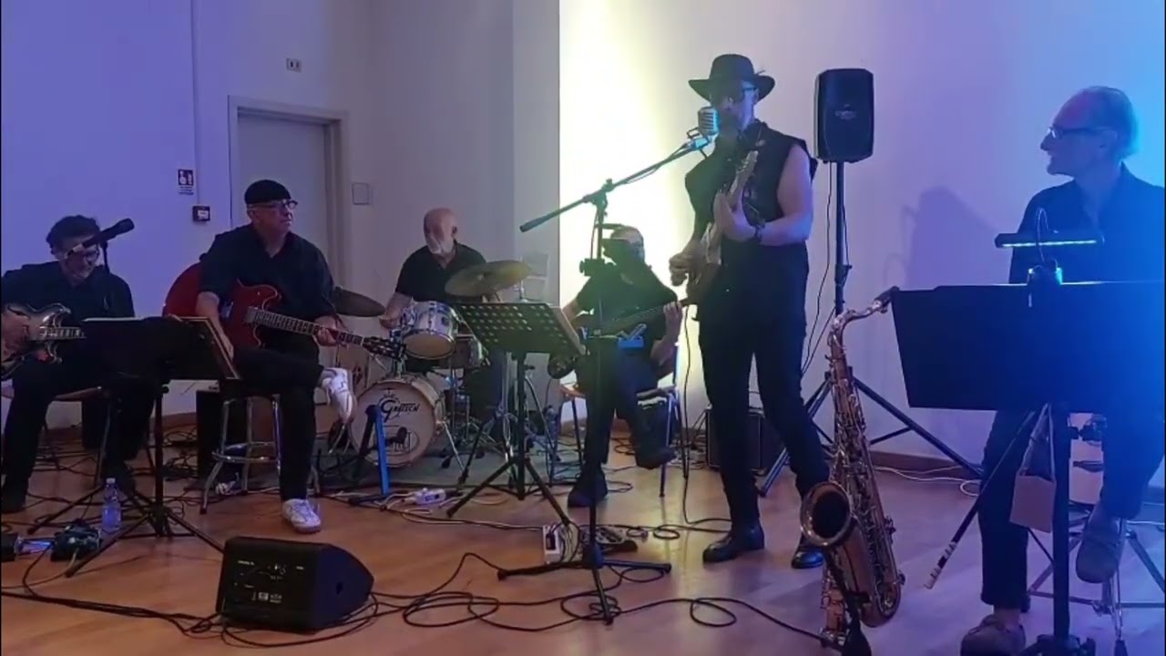 Hoochie Coochie Man ( W. Dixon) Performed by Max Denny and New Quartet