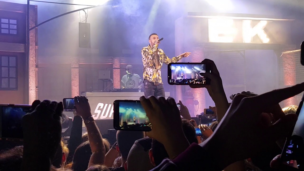 [FULL HD] Fred De Palma Vs Emis Killa Freestyle COMPLETO @Supereroe Tour - Live Fabrique (Milano)
