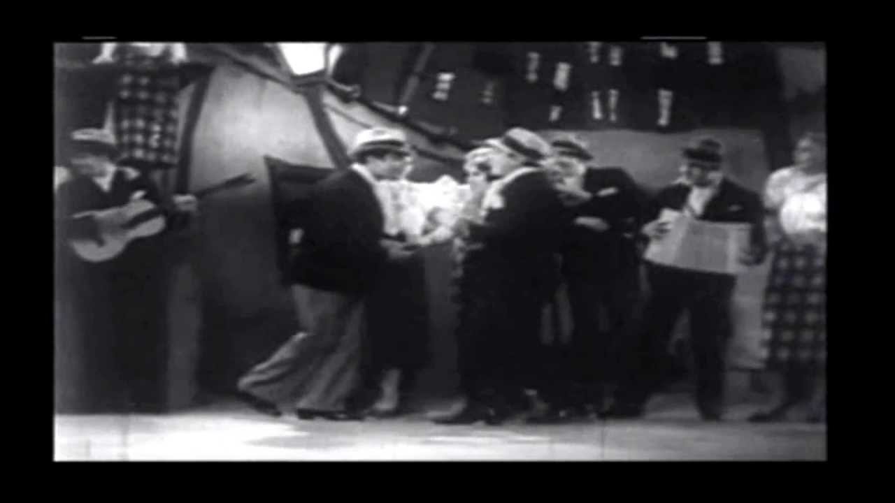 Carlos Gardel  - ARRABAL AMARGO - Escena Completa - Película TANGO BAR