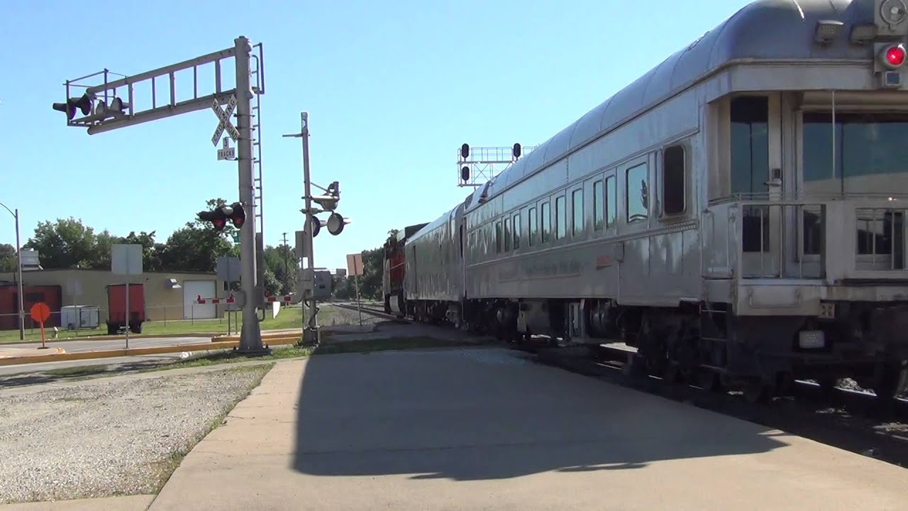 BNSF ES44DC 