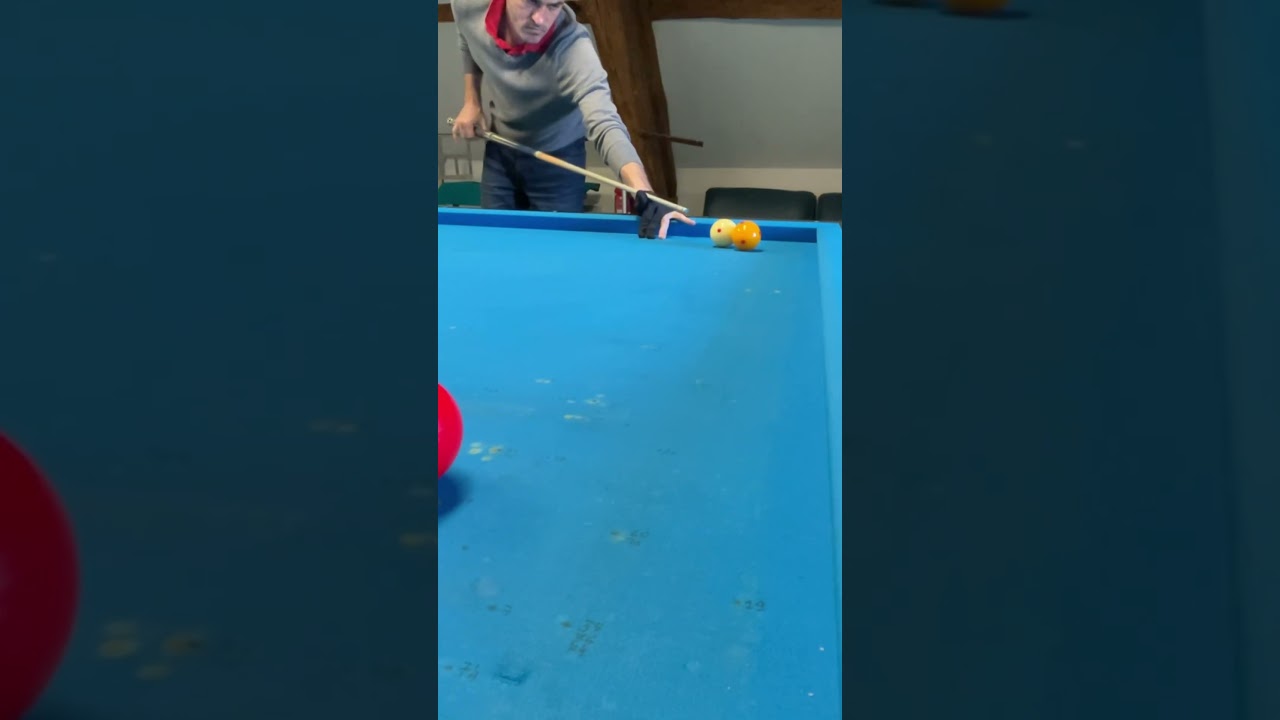 Fouett&eacute; coule billard artistique