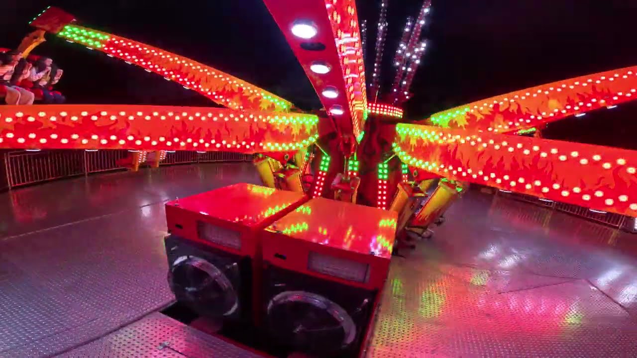 Lunapark Josef Kamienicky - karuzela Fire - jumper (Fabbri Smashing Jump) on ride 2 Darł&oacute;wko 2025