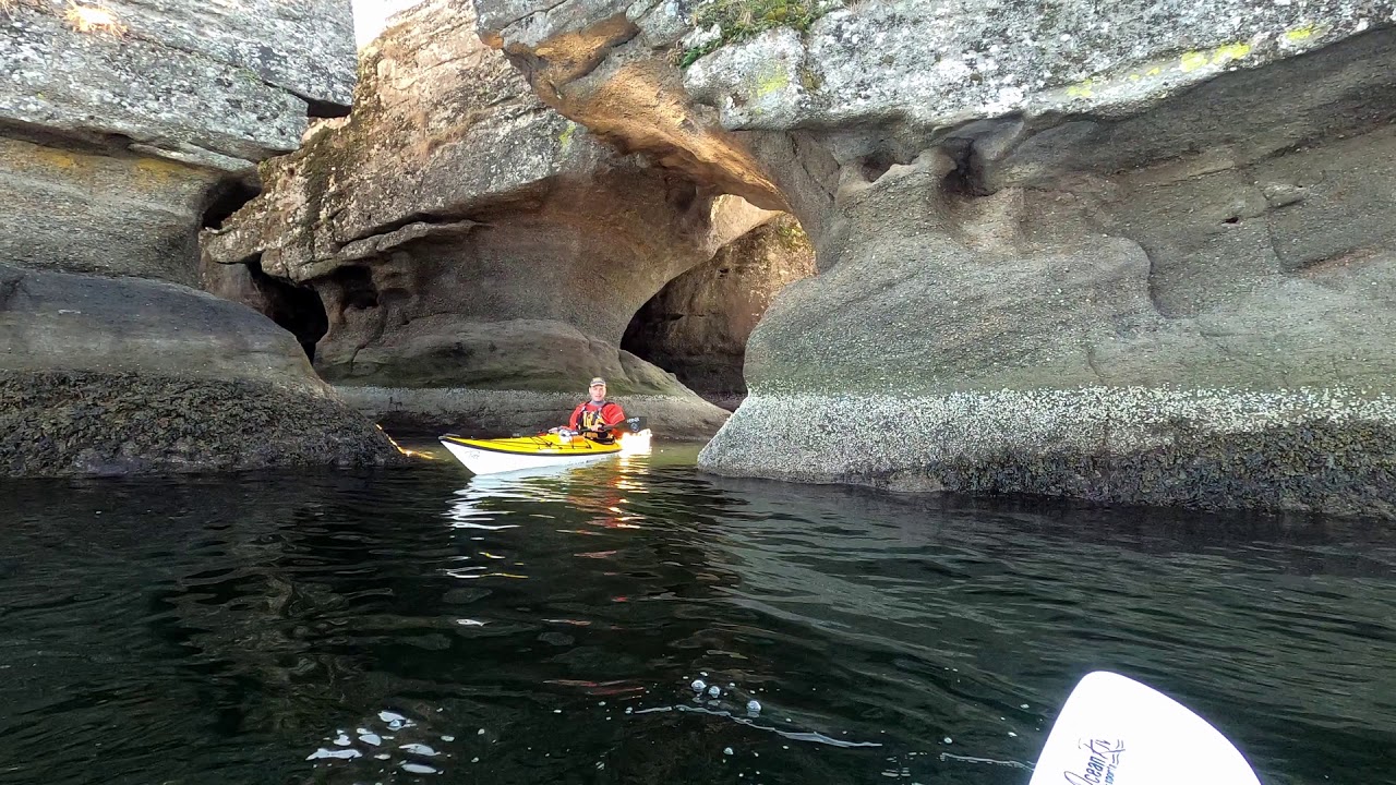 Kayak tour around Newcastle Island (Saysutshun) and Jesse Island, Nanaimo, BC