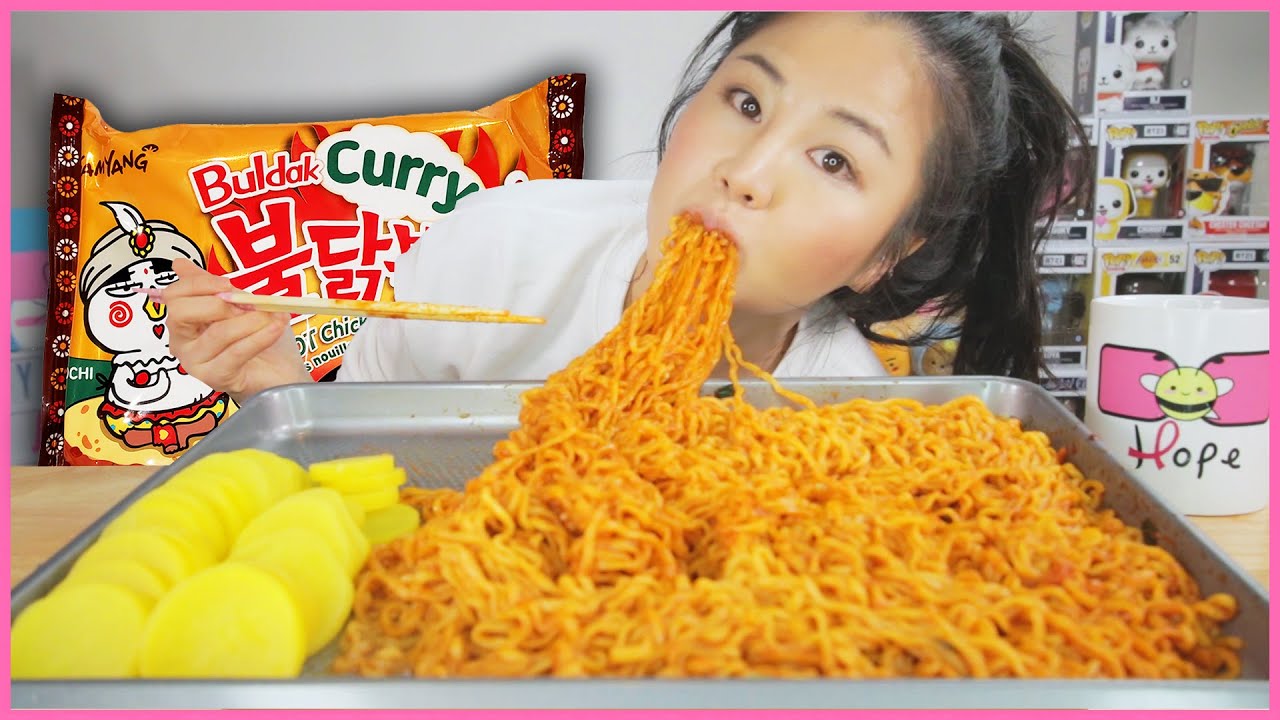 NEW!! SPICY CURRY FIRE NOODLES l MUKBANG