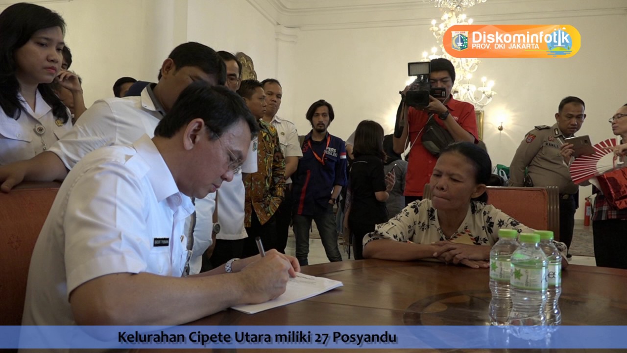 03 Mei 2017 Gub Basuki T. Purnama menerima warga & wawancara informal dengan wartawan