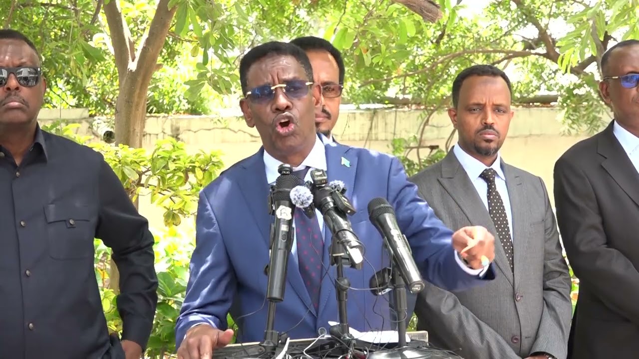 Wasiir Farataag: “Waa la caddeeyay inaysan sako ahayn waxa ay qaadaan khawaarijtu,