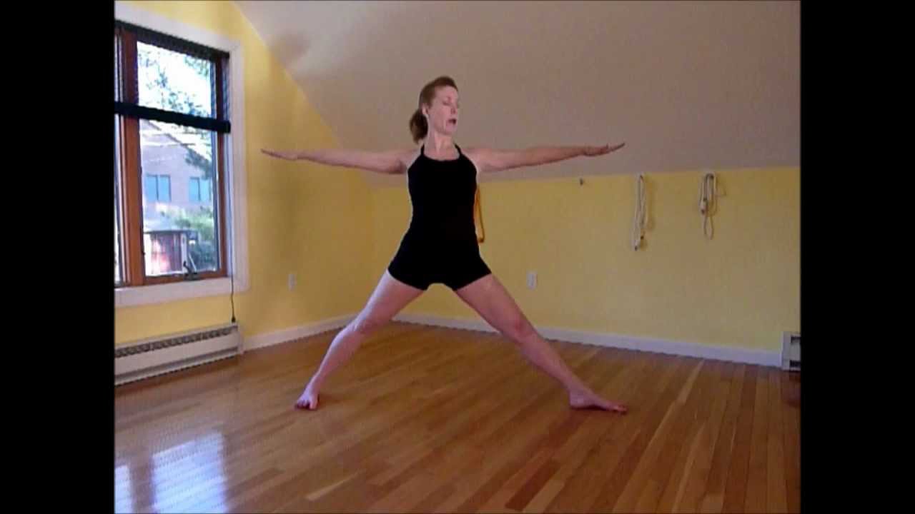 Utthita Trikonasana (Extended Triangle Pose)  Step by Step Instructions & Variations