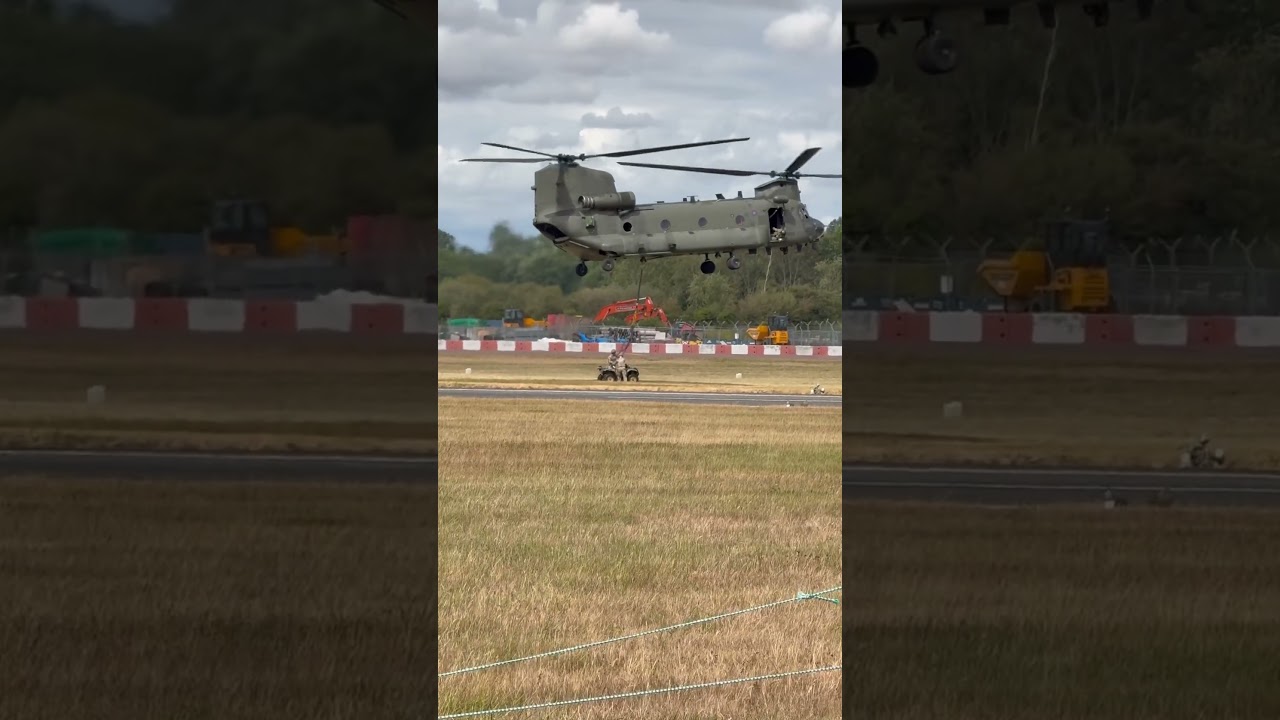 RIAT 2025 - Chinook role demo, Underslung load 🇬🇧 