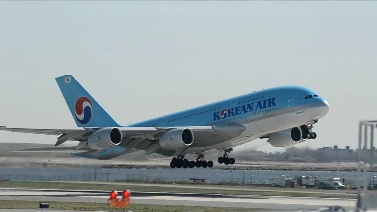 Planespotting JFK 27.03.2012 [720p]