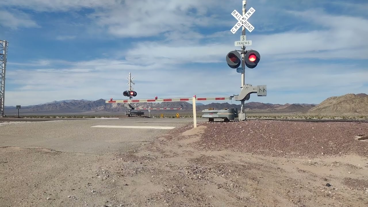 EB BNSF Z Train At Cadiz CA! #bigbossrailfanner