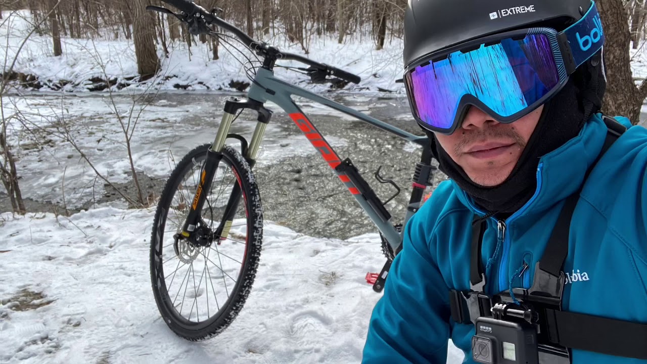 45NRTH Gravdal Studded Tire Test on Frozen pond