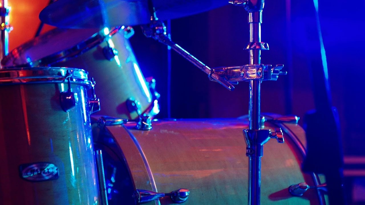 Living End - Roll On (drums backing track)