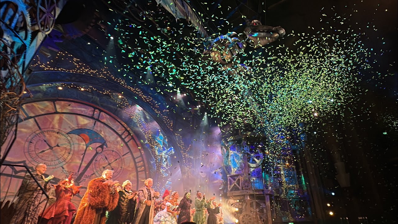 Wicked West End 17th Anniversary Performance - Curtain Call
