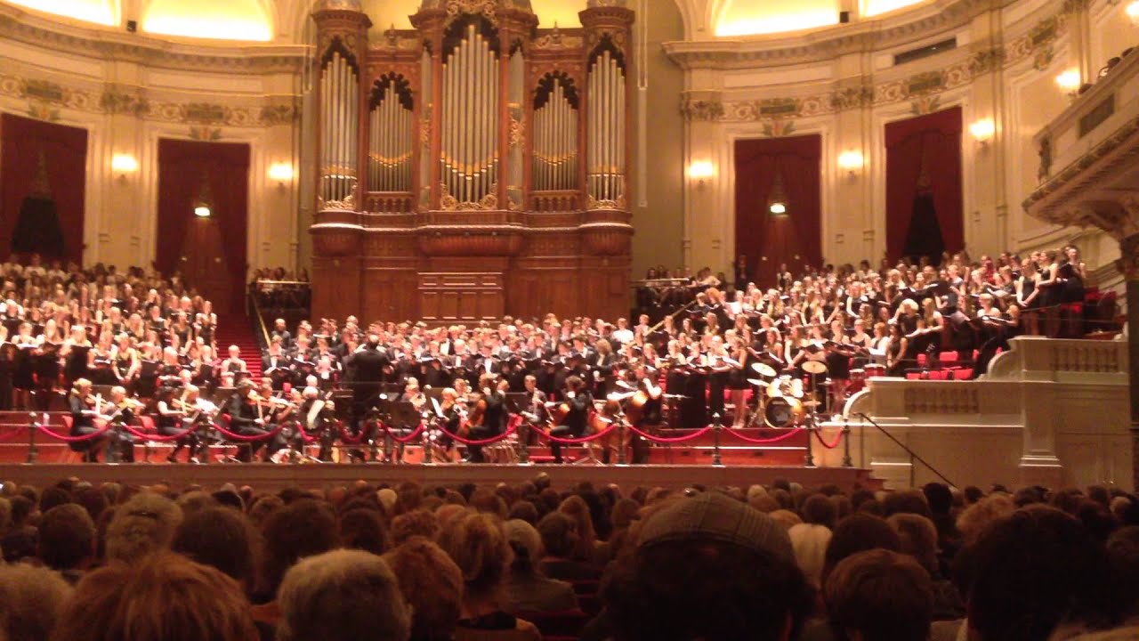 Lacrimosa uit Requiem van Mozart door de Stichtse Vrije School uit Zeist