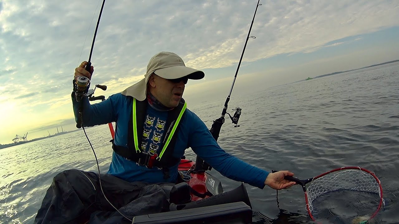 Eging (Squid jigging) #7 - Jigging for Cuttlefish with 2 rods - Kayak Fishing - 4K 50FPS