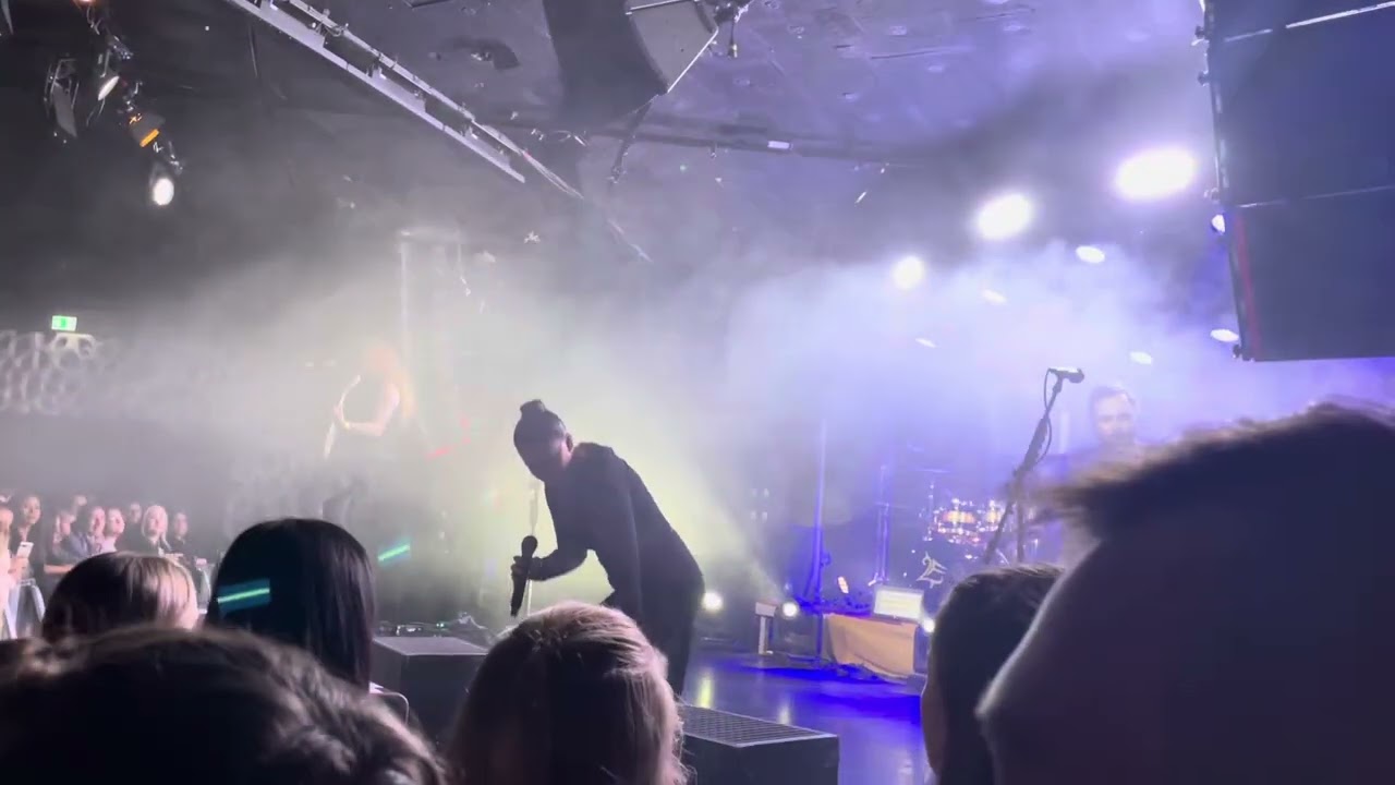 LaFee Live in Frankfurt 18.12.2024 Der Regen fällt