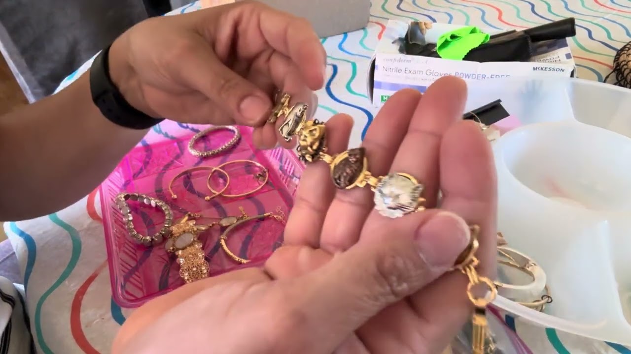 otro día más ... Otra cajita sorpresa 🥰💃🏽💃🏽💃🏽#cajasorpresa#goodwill#joyeriavinted
