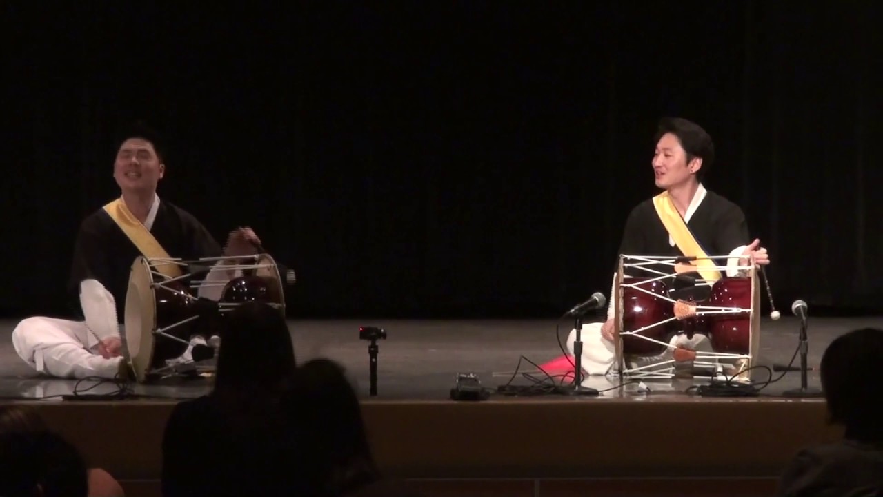 Suwan Choi and Chansoo Lee - Sul-janggu performance at Indiana U, Bloomington