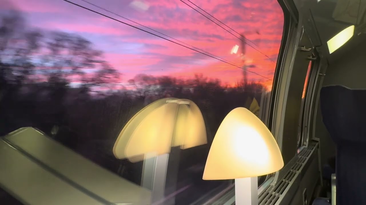 La ligne à grande vitesse avec un beau lever de soleil + l’annonce du conducteur du TGV INOUI 