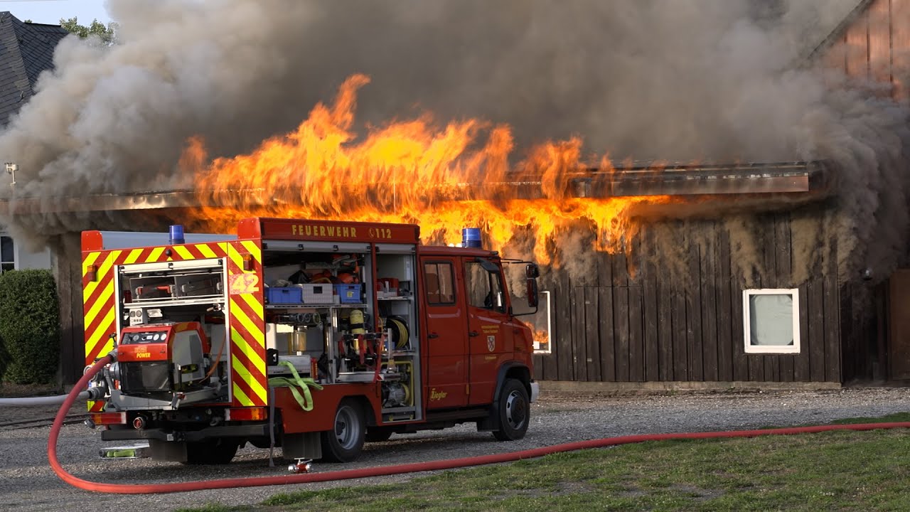 Großbrand in Lötzbeuren: Landwirtschaftliches Anwesen brennt vollständig nieder