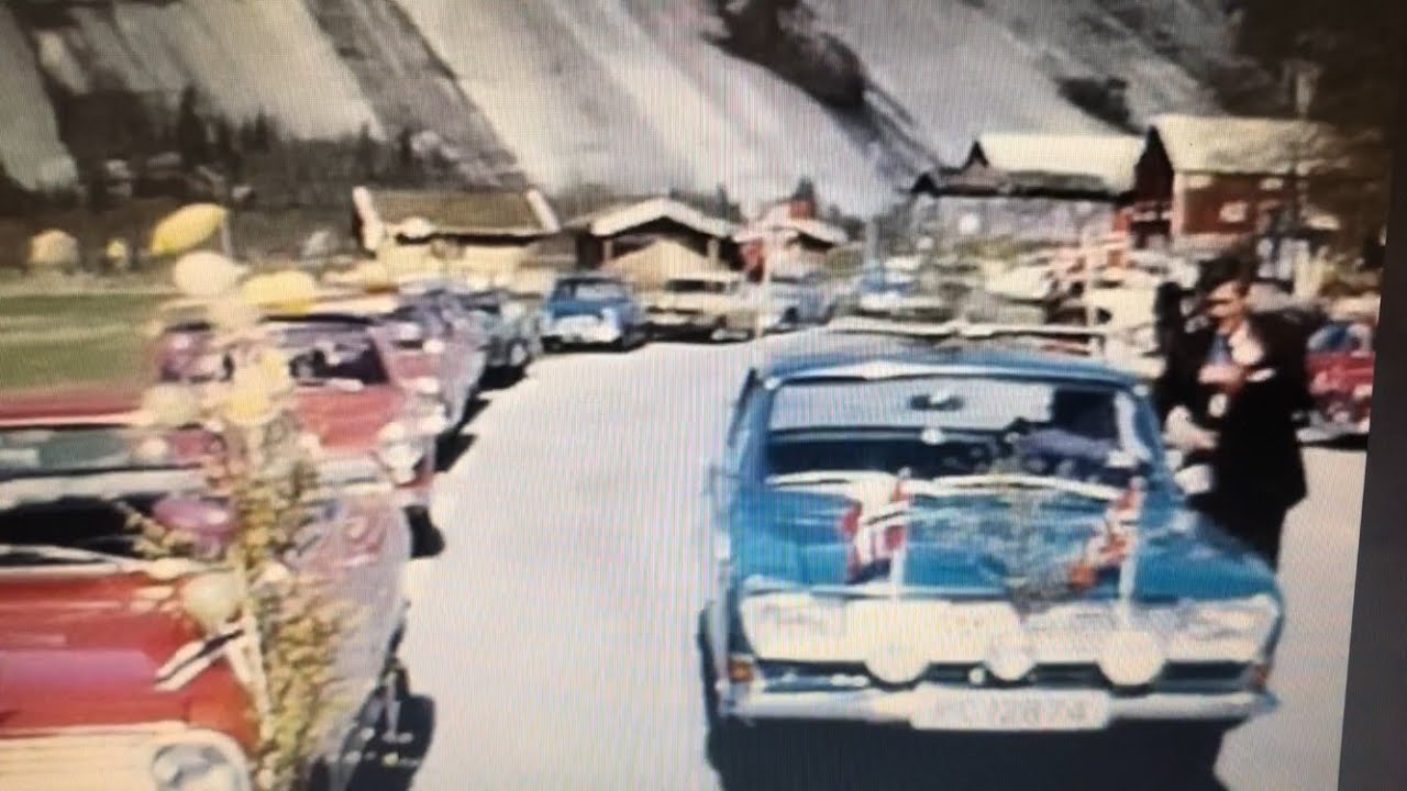 Valle 17. mai 1973 , utanfor Valle kyrkje.