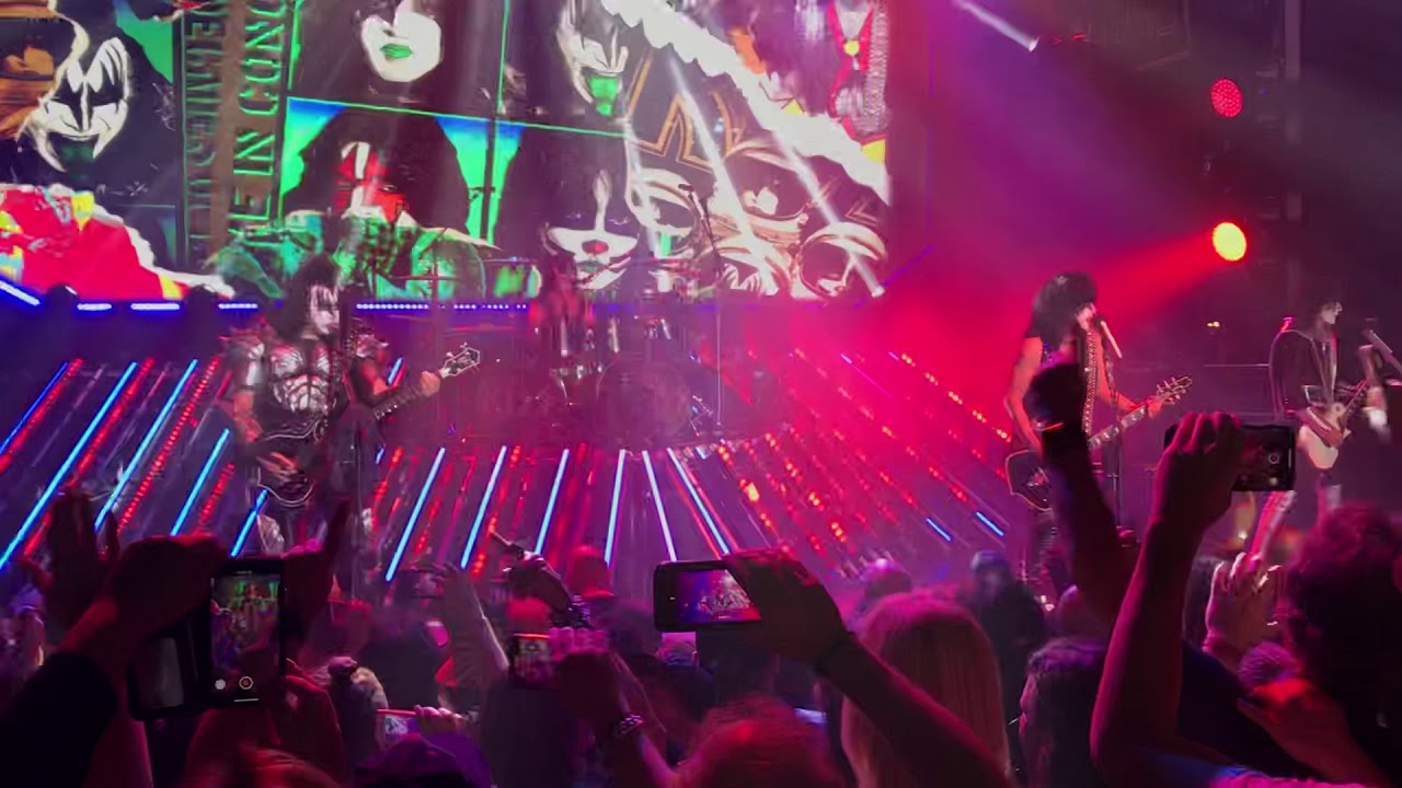 KISS Kruise IX - God Gave Rock n Roll To You II second show