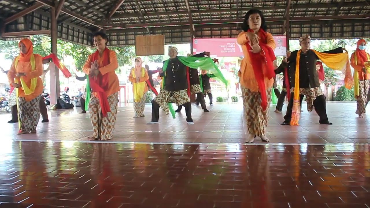 TARI GODRIL LUMAJANG