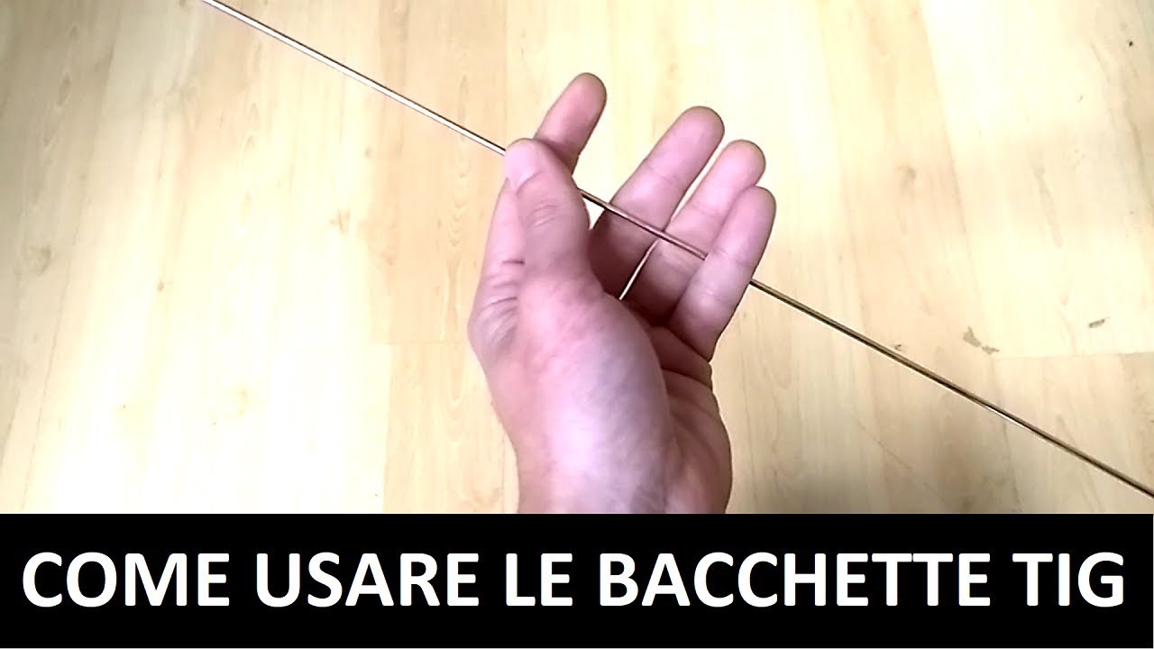 Come si fa scorrere la bacchetta in mano per saldare in TIG